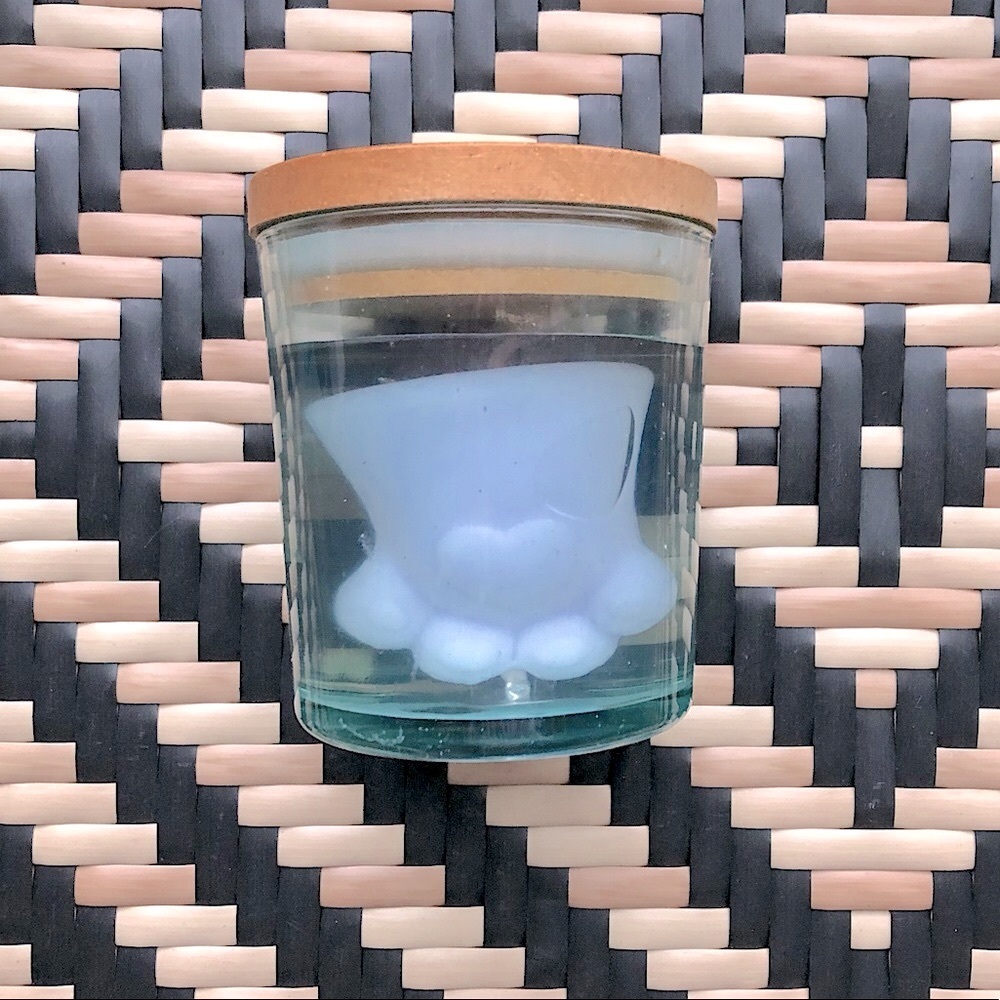 New Cat Paw Shape Decorative Lavender Vanilla 5.3 oz Candle Glass Jar Wood Lid